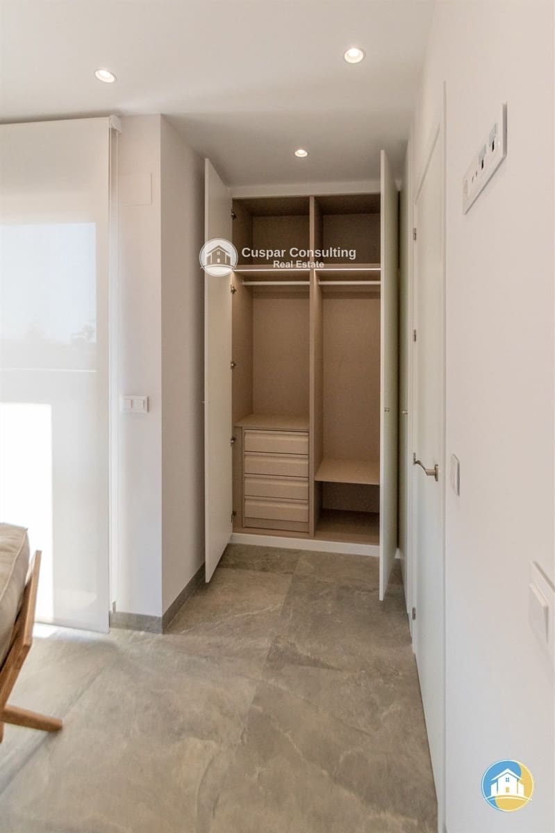 3 bedroom Villa for sale in Pilar de la Horadada with pool garage - € 474,900 (Ref: 8555825)