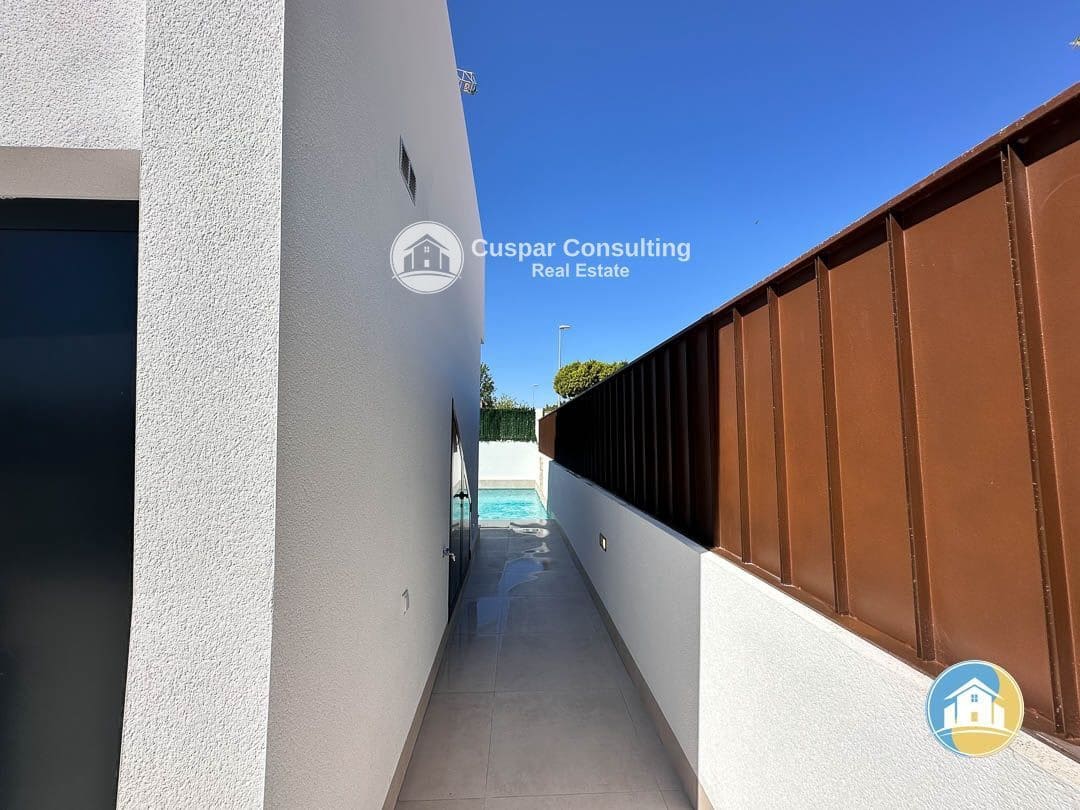 3 bedroom Villa for sale in Torre-Pacheco with pool garage - € 379,950 (Ref: 8555830)