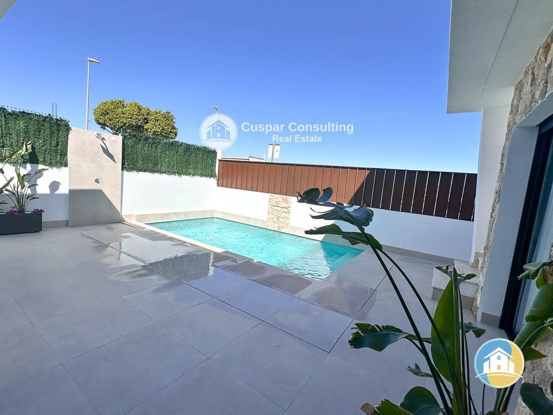 3 bedroom Villa for sale in Torre-Pacheco with pool garage - € 379,950 (Ref: 8555830)