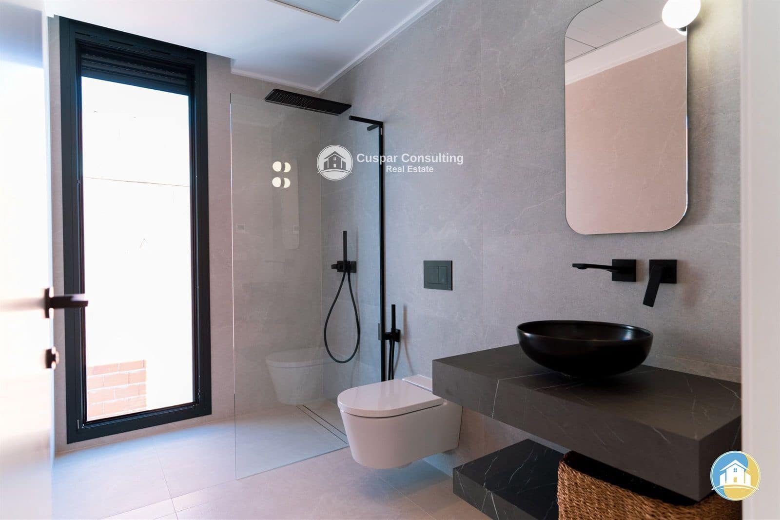 Chalet de 3 habitaciones en Rojales en venta con piscina garaje - 599.500 € (Ref: 8555842)