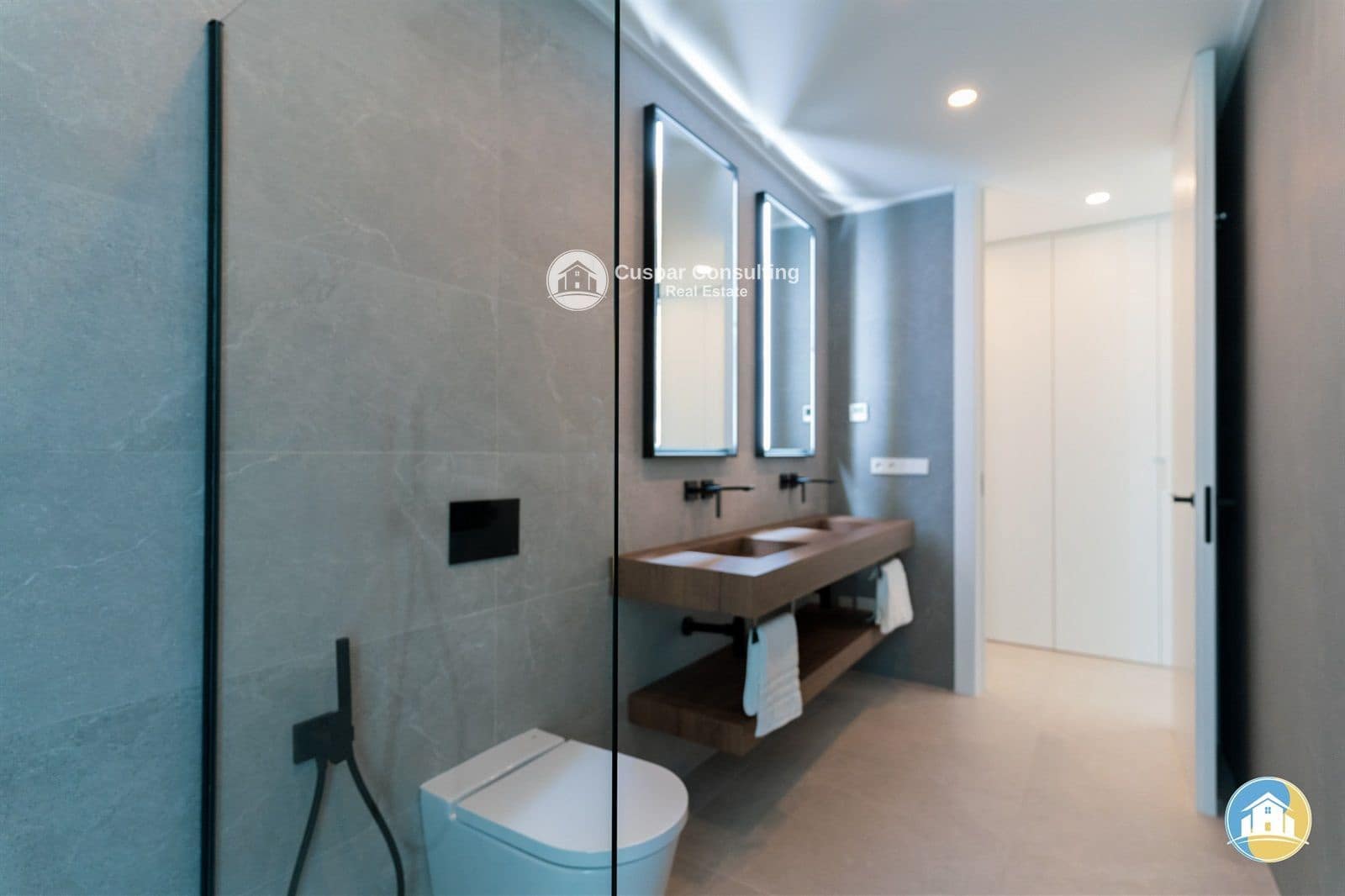 Chalet de 3 habitaciones en Rojales en venta con piscina garaje - 599.500 € (Ref: 8555842)