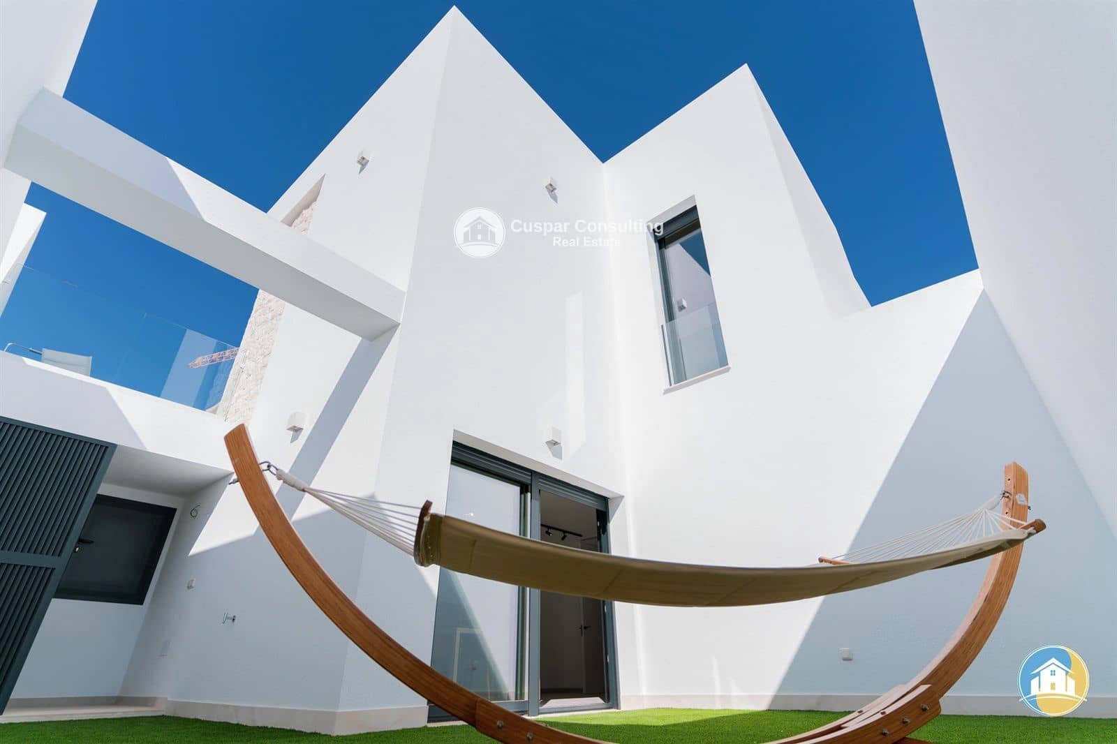 Chalet de 3 habitaciones en Rojales en venta con piscina garaje - 599.500 € (Ref: 8555842)