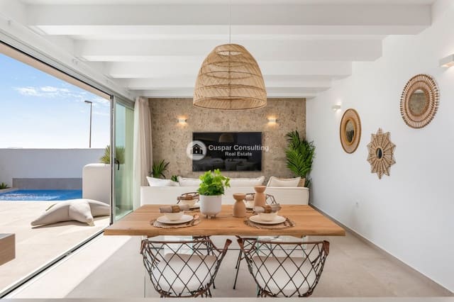 3 soverom Villa til salgs i Centro, Los Alcázares med svømmebasseng garasje - € 499 900 (Ref: 8555847)