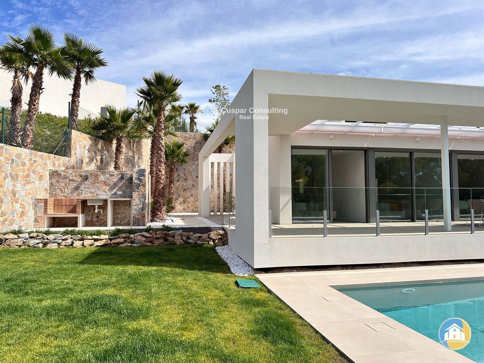 3 bedroom Villa for sale in Orihuela Costa with pool garage - € 1,385,000 (Ref: 8555852)