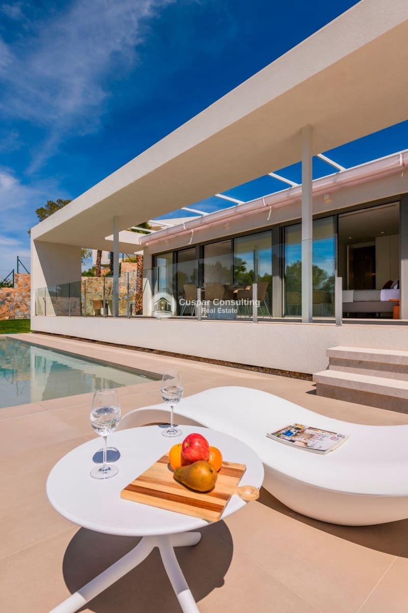 3 bedroom Villa for sale in Orihuela Costa with pool garage - € 1,385,000 (Ref: 8555852)