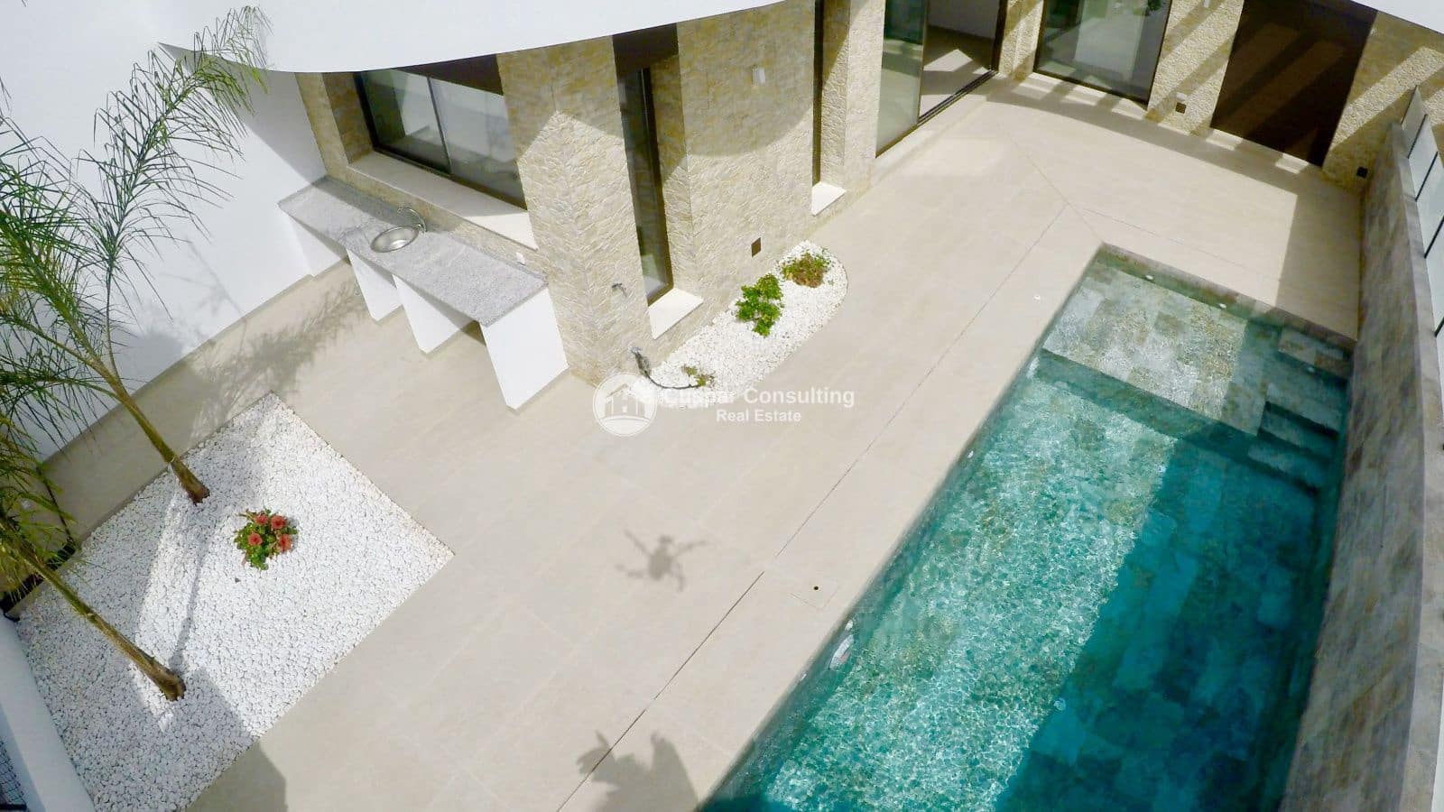 3 bedroom Villa for sale in Rojales with pool garage - € 439,000 (Ref: 8555862)