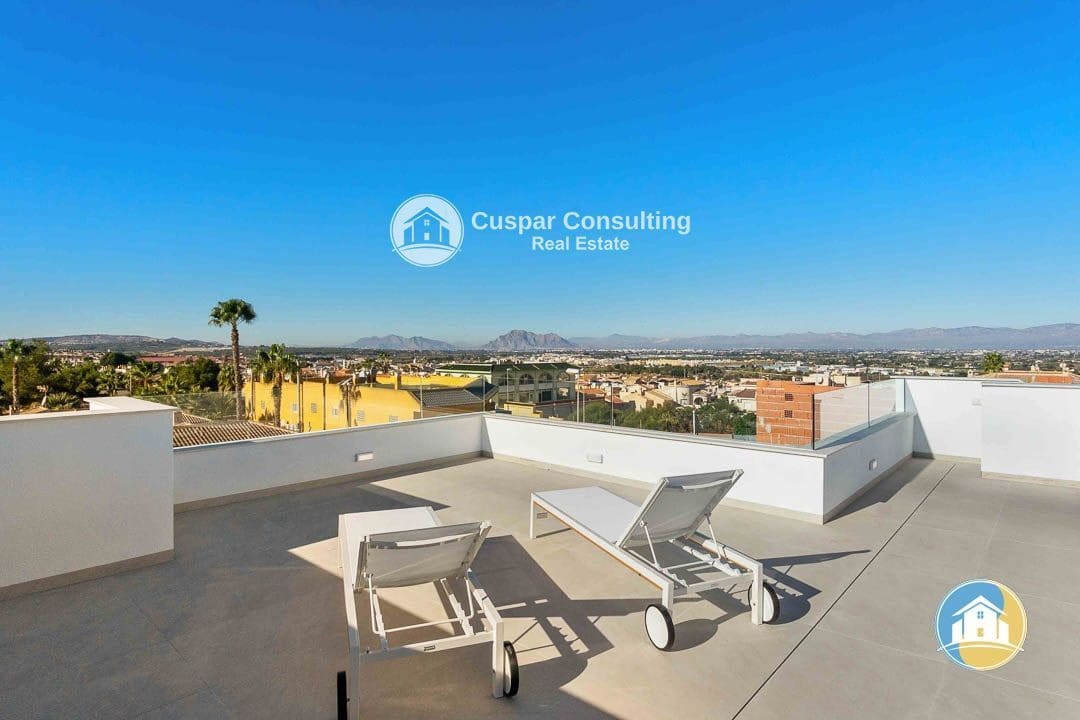 3 soverom Villa til salgs i Rojales med svømmebasseng garasje - € 649 000 (Ref: 8555863)