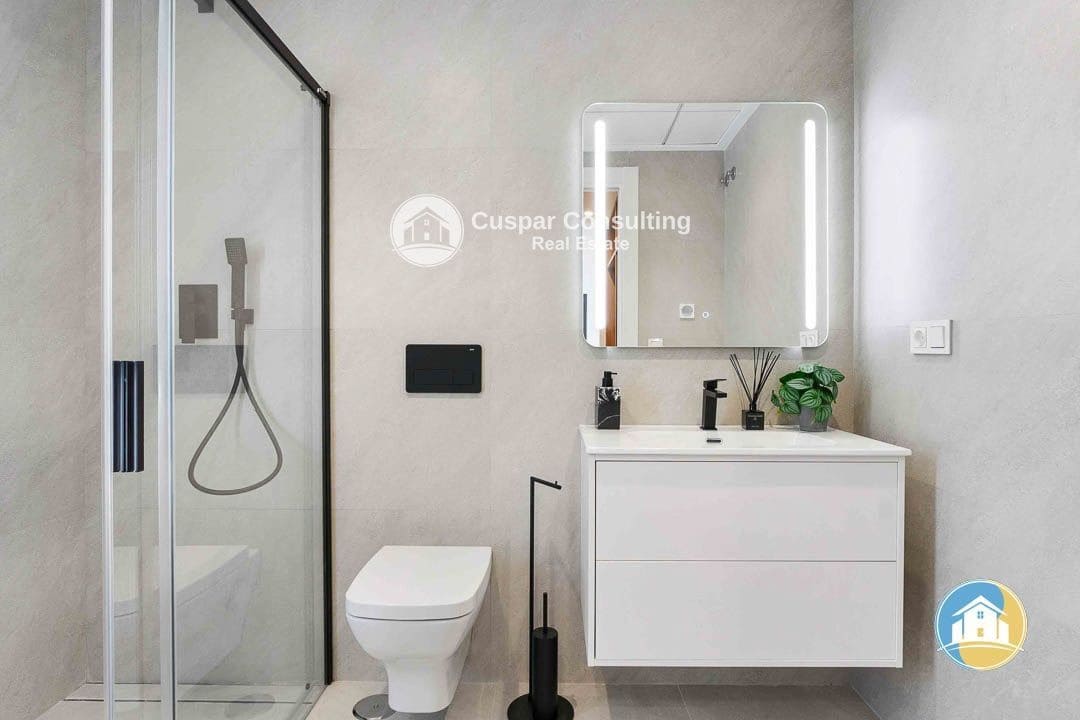 3 soverom Villa til salgs i Rojales med svømmebasseng garasje - € 649 000 (Ref: 8555863)