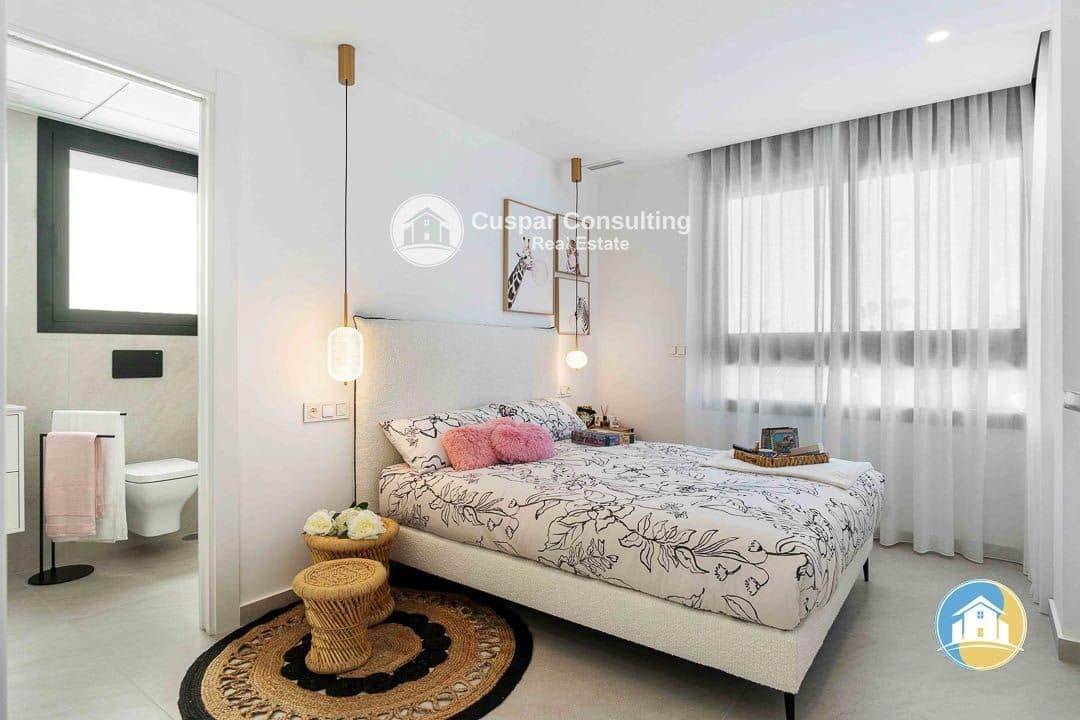 3 soverom Villa til salgs i Rojales med svømmebasseng garasje - € 649 000 (Ref: 8555863)