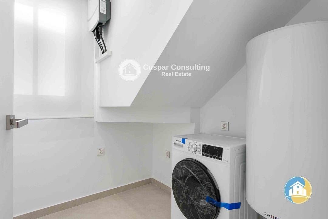 3 soverom Villa til salgs i Rojales med svømmebasseng garasje - € 649 000 (Ref: 8555863)