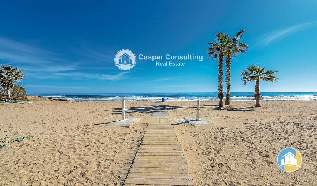 2 soverom Leilighet til salgs i Torrevieja med svømmebasseng garasje - € 285 000 (Ref: 8555878)