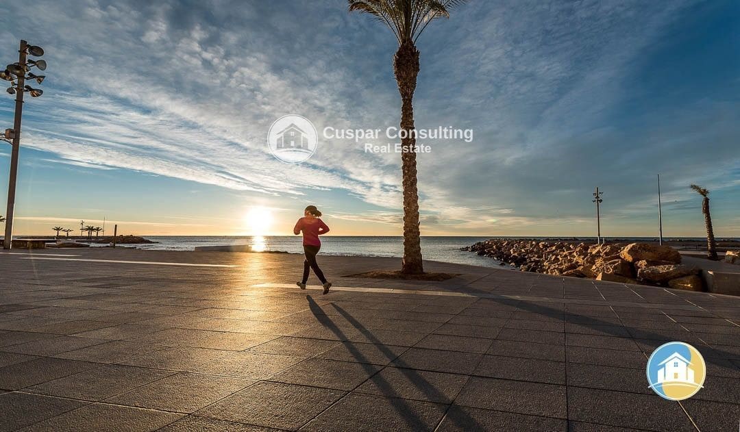 2 soverom Leilighet til salgs i Torrevieja med svømmebasseng garasje - € 285 000 (Ref: 8555878)