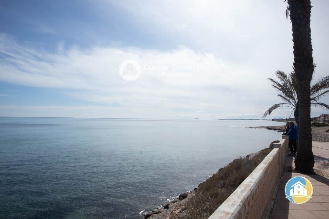 2 soverom Leilighet til salgs i Torre de la Horadada med svømmebasseng garasje - € 325 000 (Ref: 8555890)