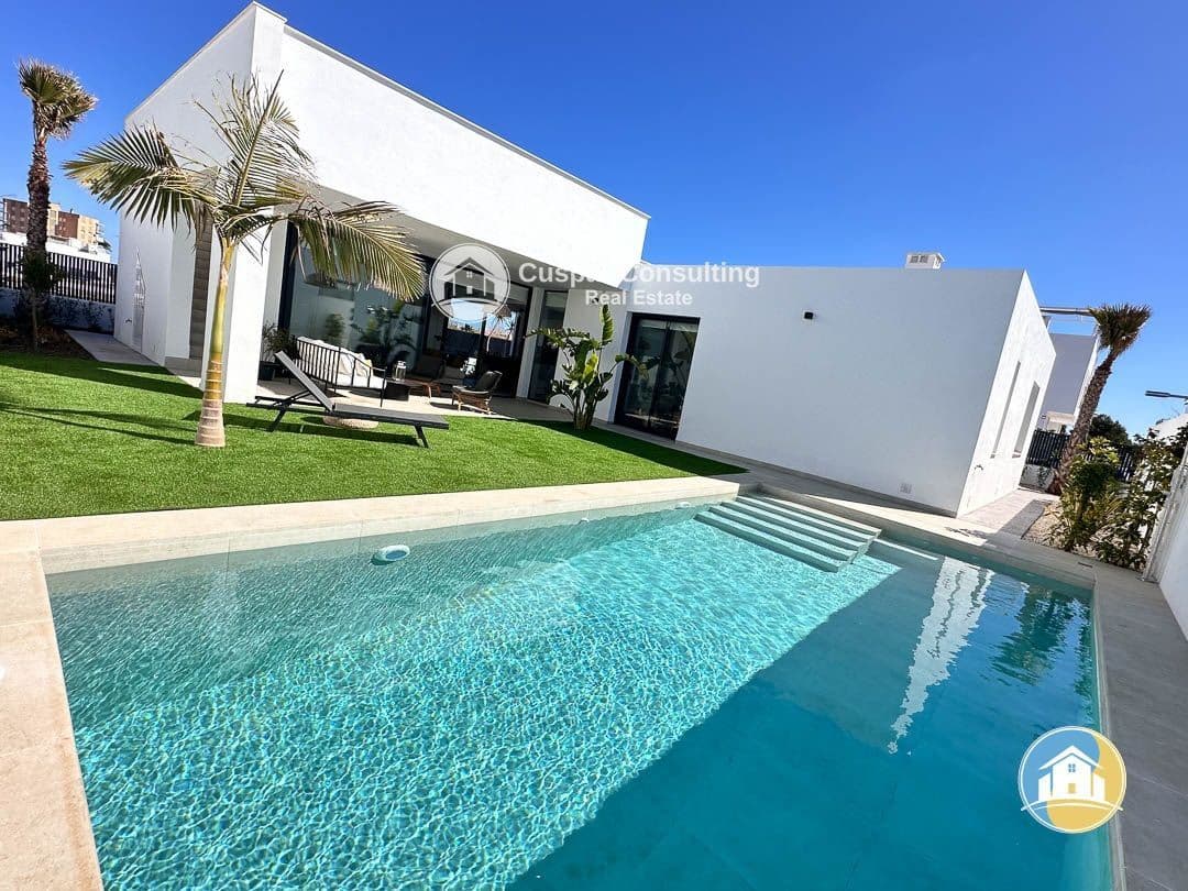 3 camera da letto Villa in vendita in Mar de Cristal con piscina - 545.000 € (Rif: 8555897)