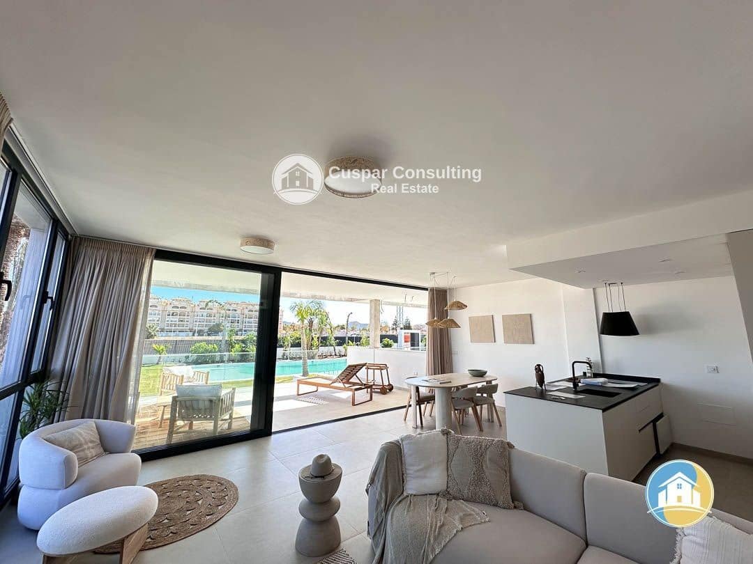 2 soverom Leilighet til salgs i Mar de Cristal med svømmebasseng garasje - € 270 000 (Ref: 8555898)