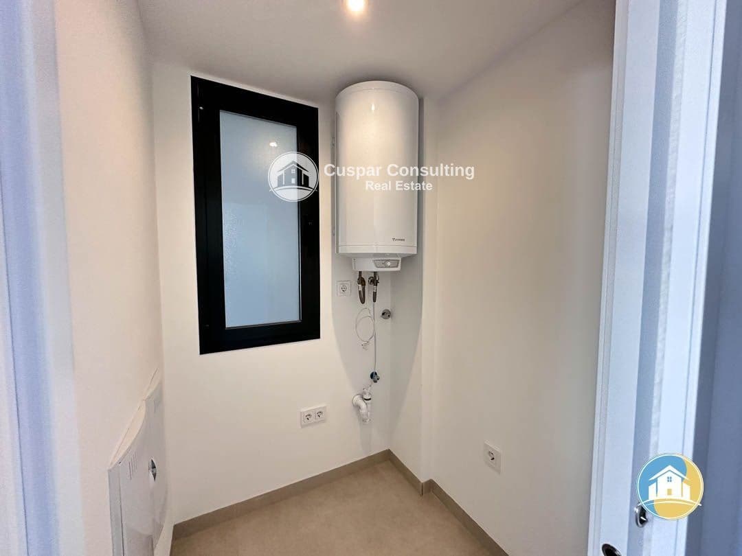 2 soverom Leilighet til salgs i Mar de Cristal med svømmebasseng garasje - € 270 000 (Ref: 8555898)