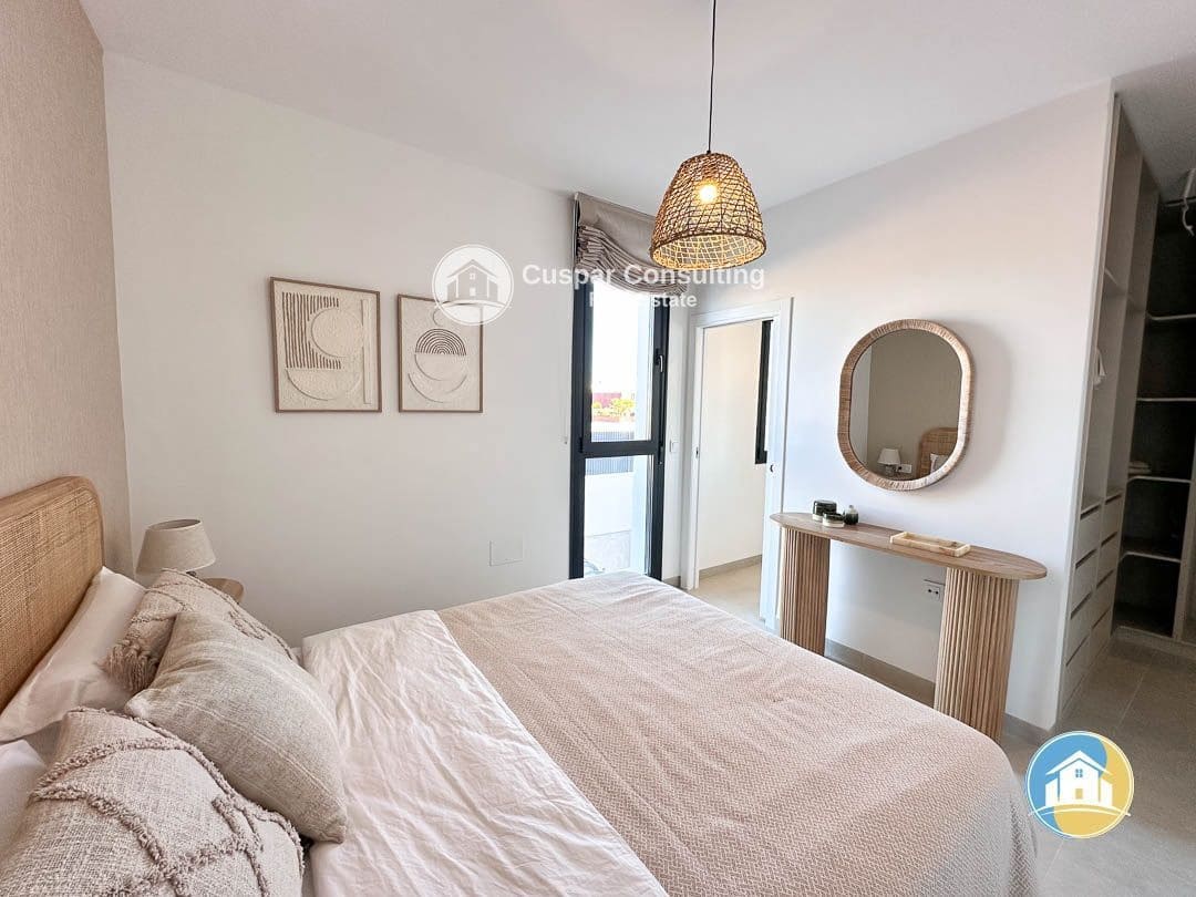 2 soverom Leilighet til salgs i Mar de Cristal med svømmebasseng garasje - € 270 000 (Ref: 8555898)