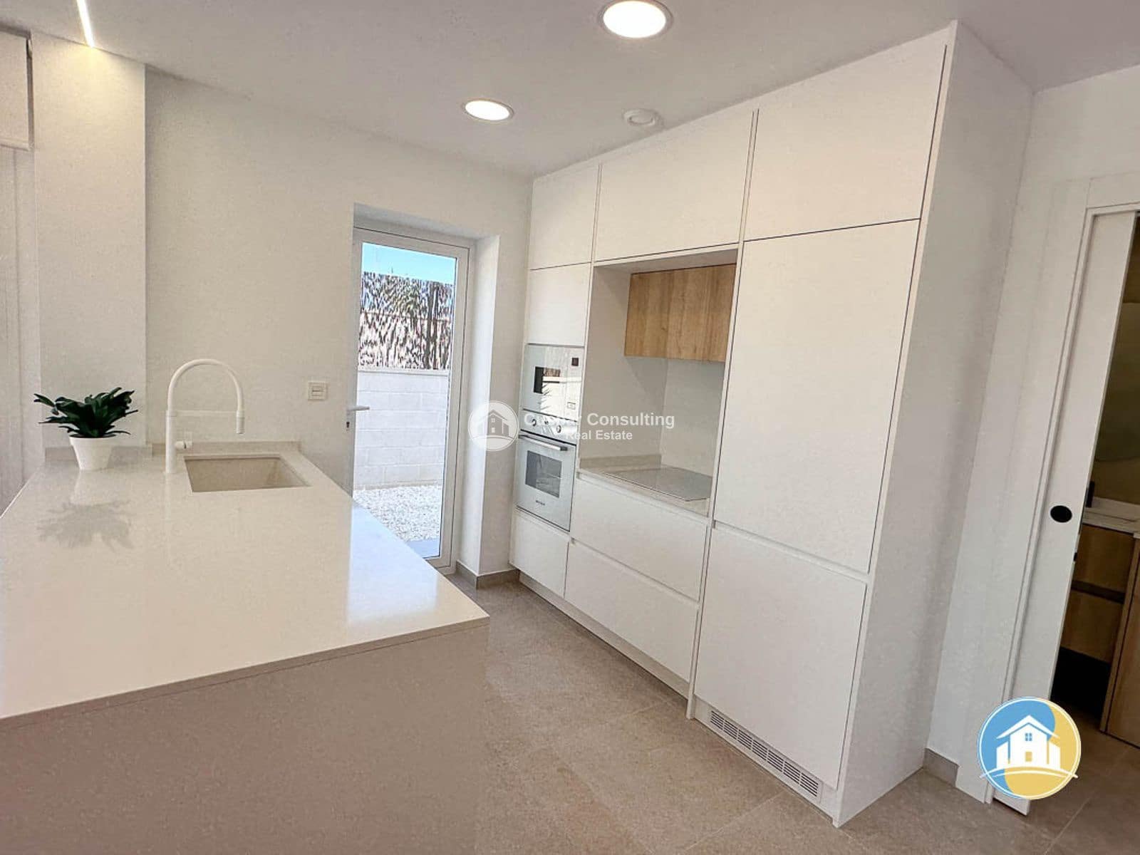 3 bedroom Villa for sale in Pilar de la Horadada with pool garage - € 469,000 (Ref: 8555903)