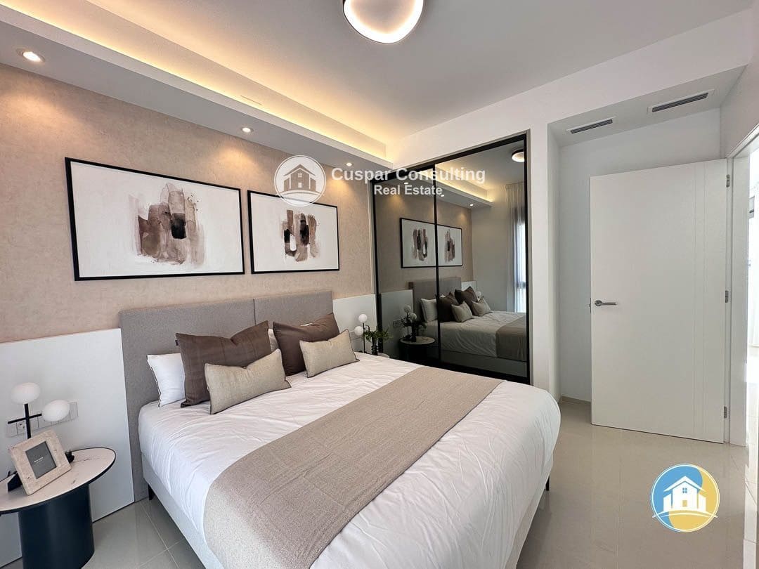 3 bedroom Villa for sale in Ciudad Quesada with pool garage - € 726,398 (Ref: 8555904)