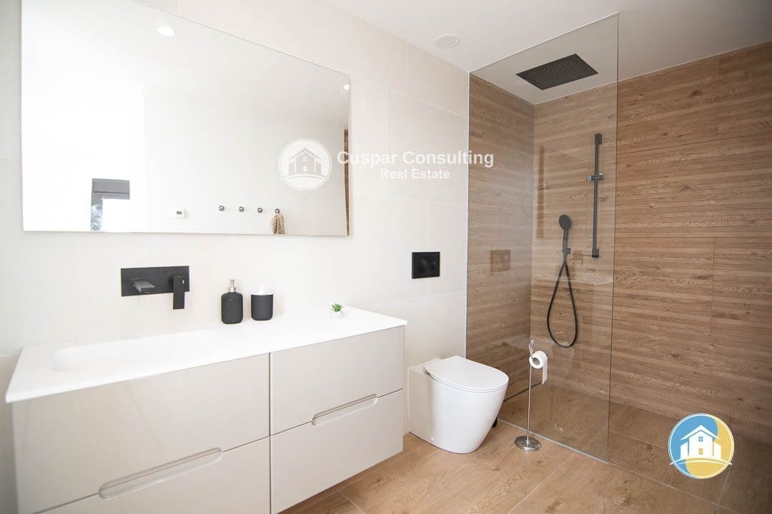 3 bedroom Villa for sale in Los Montesinos with pool garage - € 499,000 (Ref: 8555914)