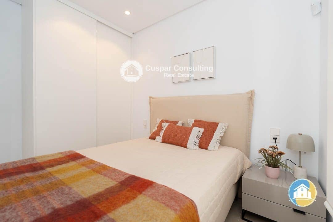 3 soveværelse Byhus til salg i Santa Pola med swimmingpool garage - € 350.000 (Ref: 8555925)