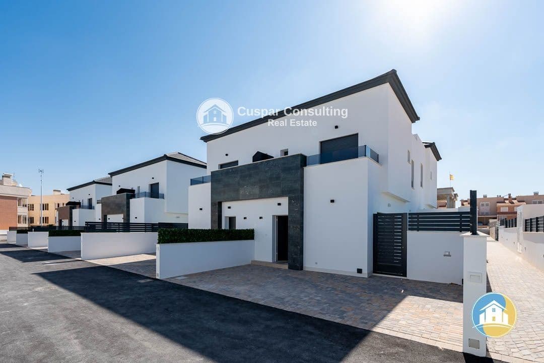 3 soveværelse Byhus til salg i Santa Pola med swimmingpool garage - € 350.000 (Ref: 8555925)