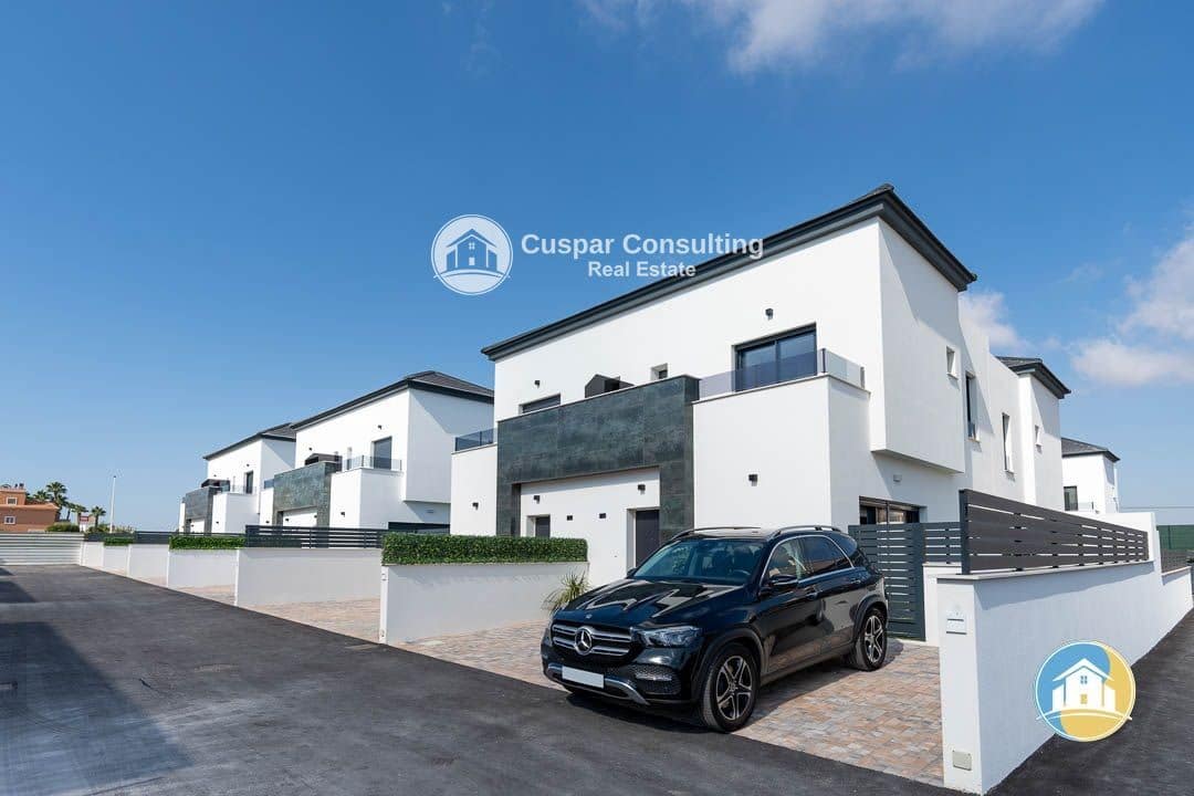 3 soveværelse Byhus til salg i Santa Pola med swimmingpool garage - € 350.000 (Ref: 8555925)