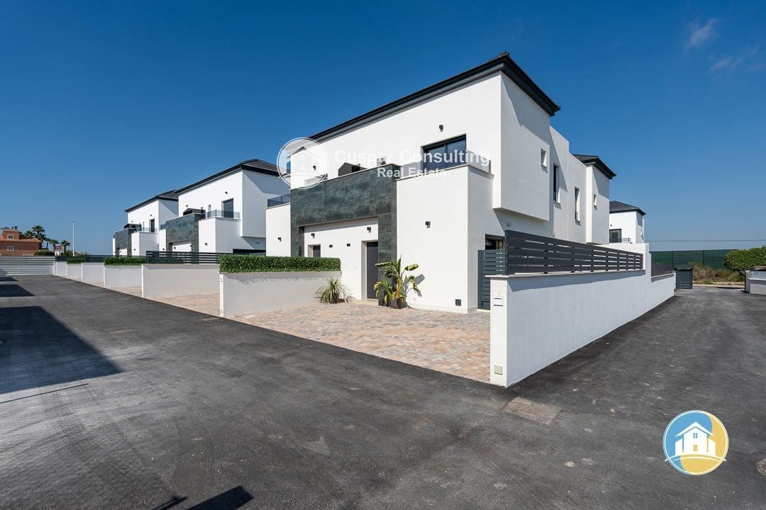 3 soveværelse Byhus til salg i Santa Pola med swimmingpool garage - € 350.000 (Ref: 8555925)