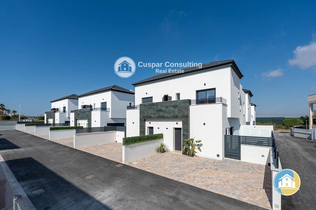 3 soveværelse Byhus til salg i Santa Pola med swimmingpool garage - € 350.000 (Ref: 8555925)