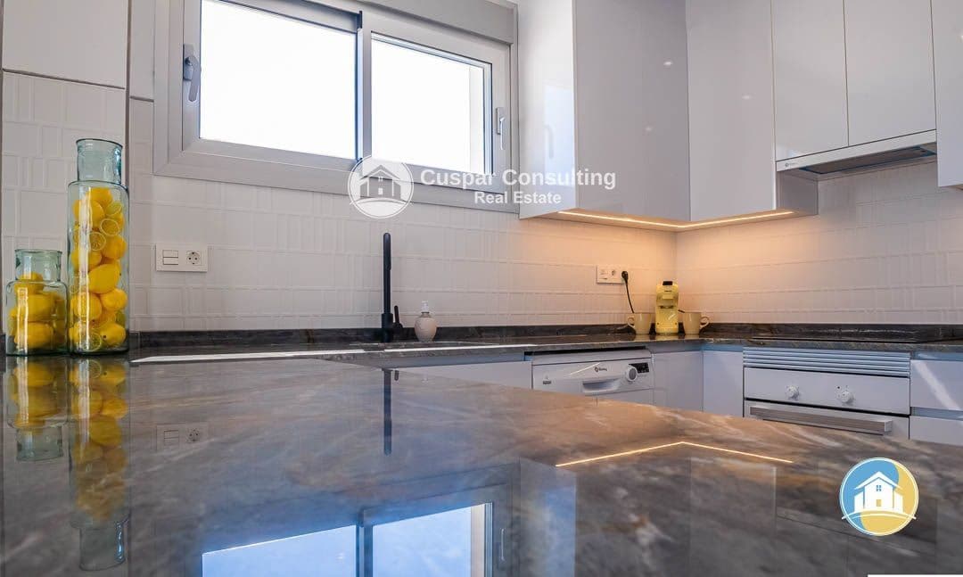 3 slaapkamer Villa te koop in Los Alcazares met zwembad garage - € 395.000 (Ref: 8555930)