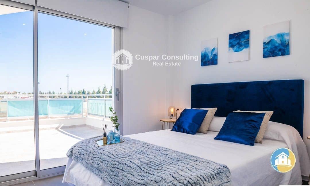 3 slaapkamer Villa te koop in Los Alcazares met zwembad garage - € 395.000 (Ref: 8555930)