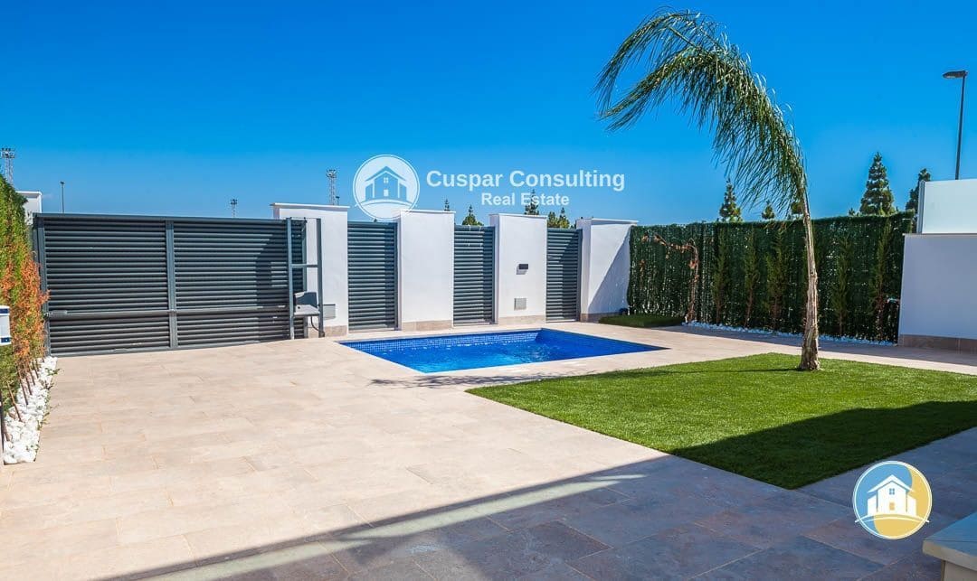 3 slaapkamer Villa te koop in Los Alcazares met zwembad garage - € 395.000 (Ref: 8555930)