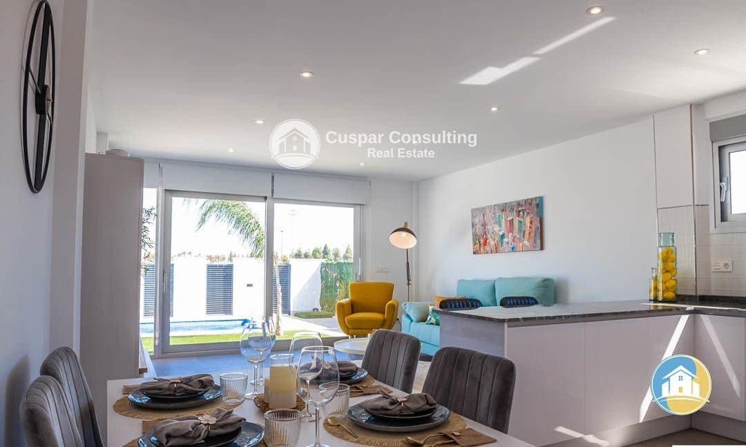 3 slaapkamer Villa te koop in Los Alcazares met zwembad garage - € 395.000 (Ref: 8555930)