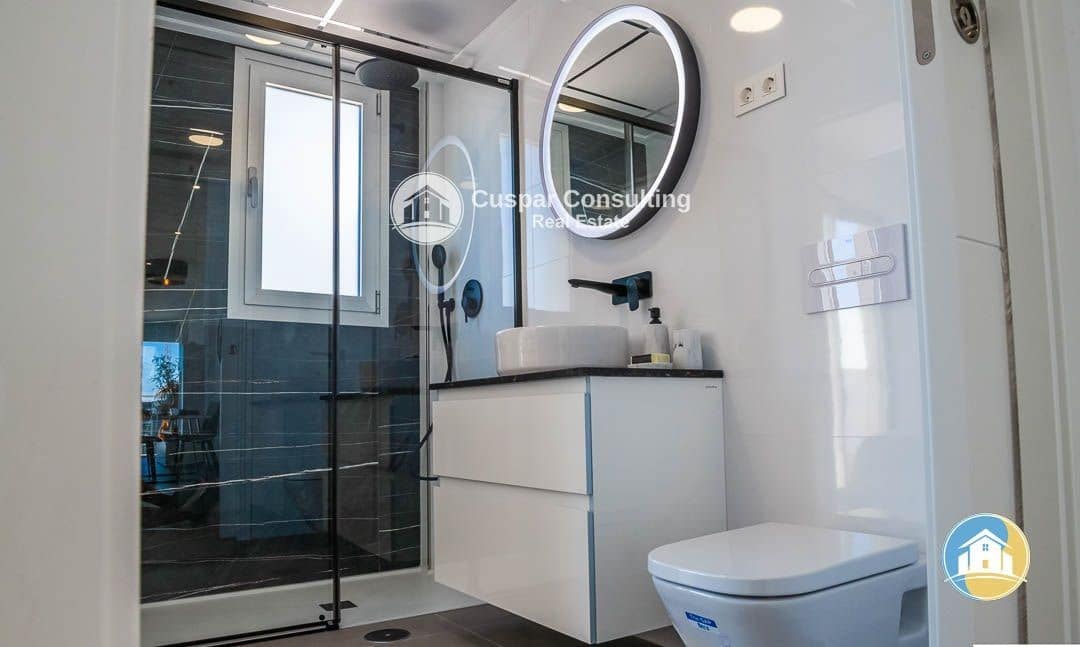 3 slaapkamer Villa te koop in Los Alcazares met zwembad garage - € 395.000 (Ref: 8555930)