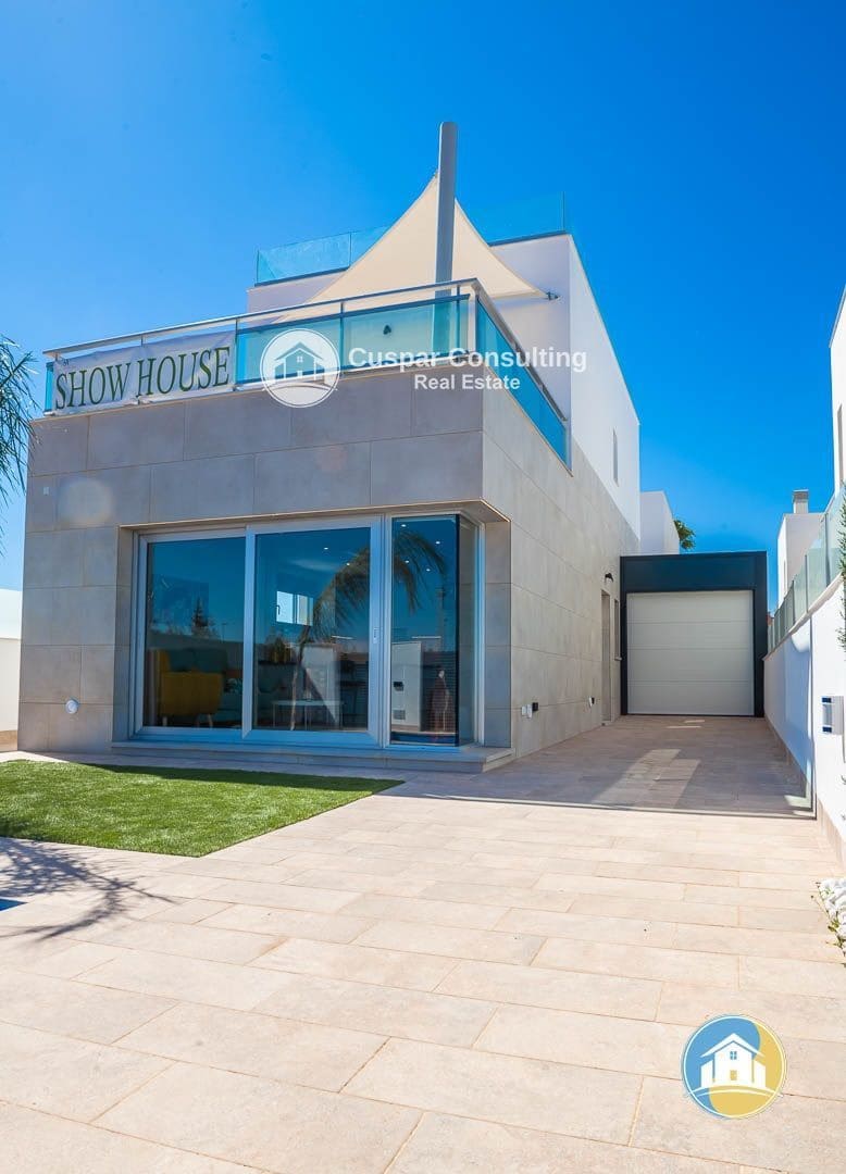 3 slaapkamer Villa te koop in Los Alcazares met zwembad garage - € 395.000 (Ref: 8555930)