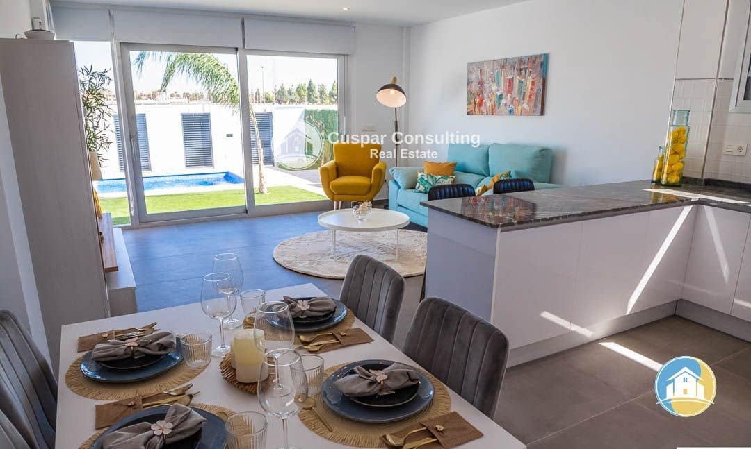 3 slaapkamer Villa te koop in Los Alcazares met zwembad garage - € 395.000 (Ref: 8555930)