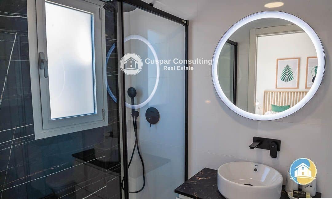 3 slaapkamer Villa te koop in Los Alcazares met zwembad garage - € 395.000 (Ref: 8555930)