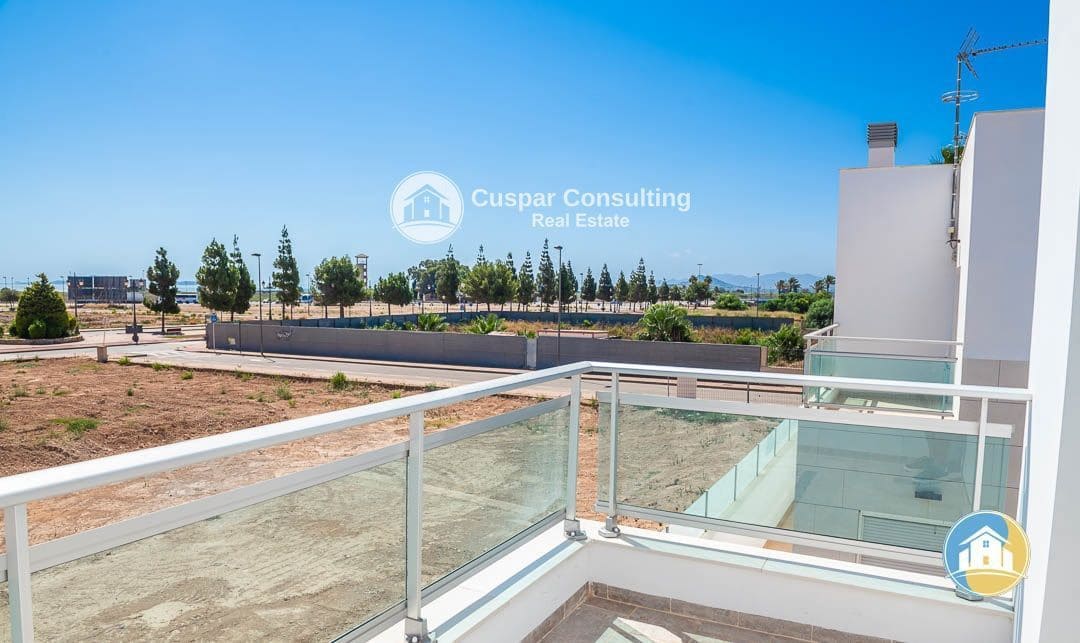 3 slaapkamer Villa te koop in Los Alcazares met zwembad garage - € 395.000 (Ref: 8555930)