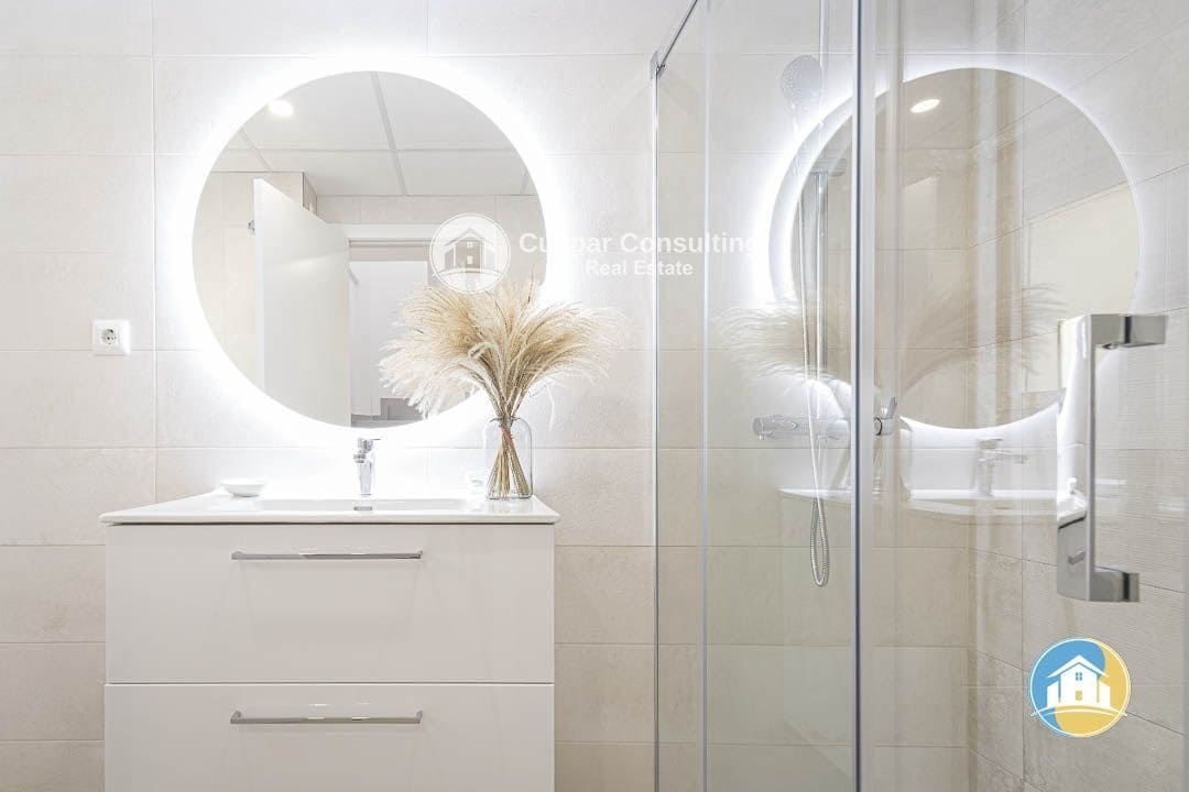 3 soveværelse Lejlighed til salg i La Manga del Mar Menor med swimmingpool garage - € 350.000 (Ref: 8555931)