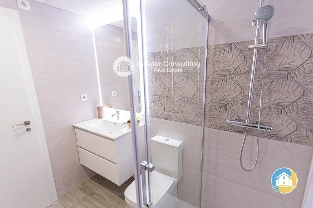 3 soveværelse Lejlighed til salg i La Manga del Mar Menor med swimmingpool garage - € 350.000 (Ref: 8555931)