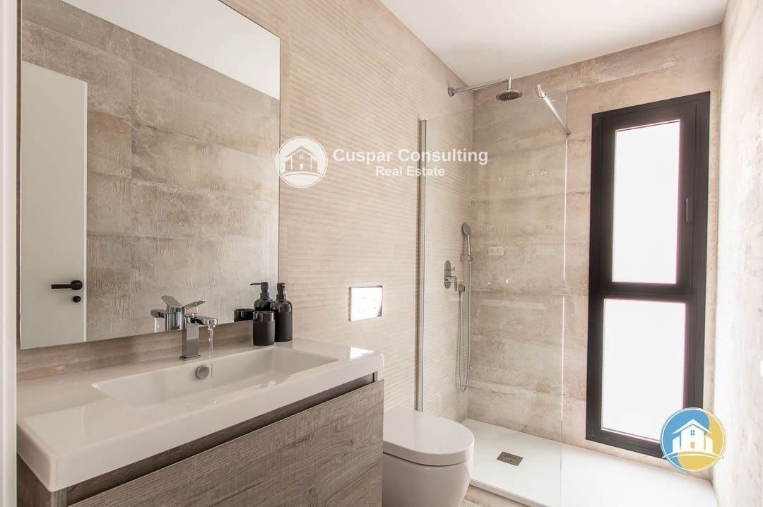 3 soverom Villa til salgs i Orihuela Costa med svømmebasseng garasje - € 499 000 (Ref: 8555943)