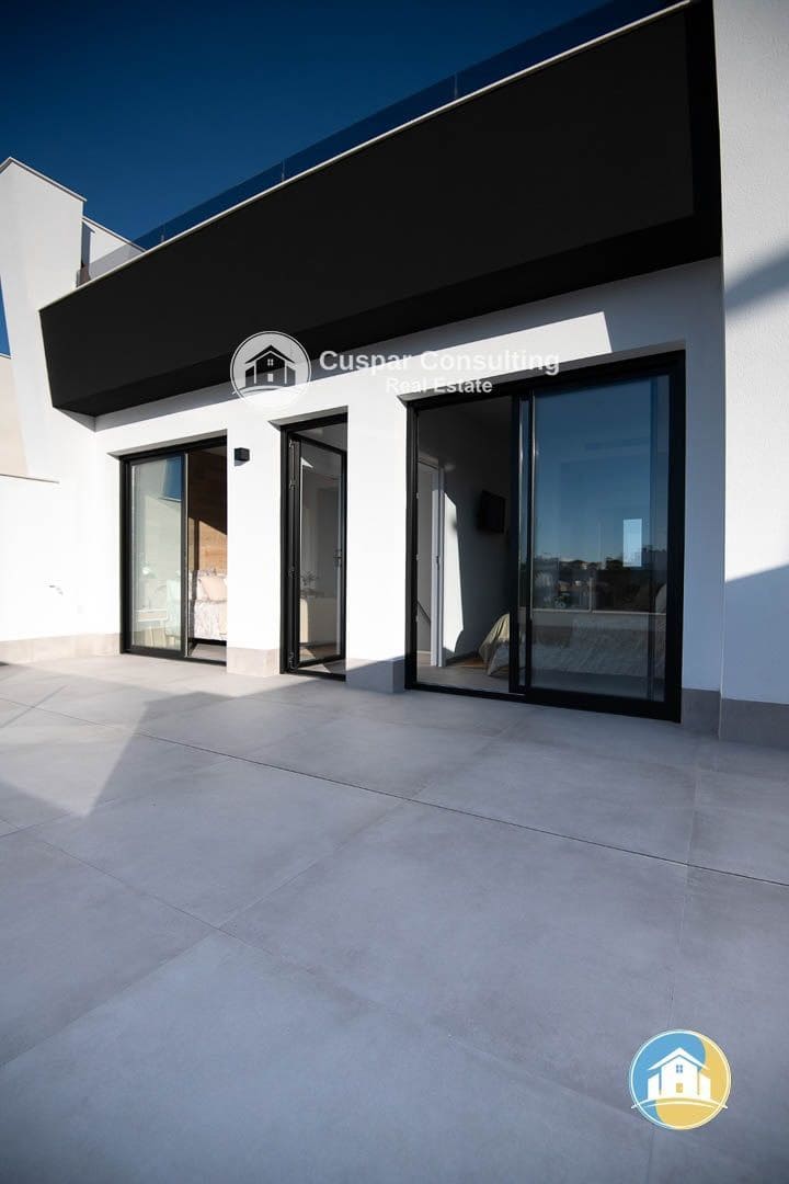 3 makuuhuone Huvila myytävänä paikassa Santiago de la Ribera mukana uima-altaan 
autotalli - 595 000 € (Ref: 8555947)