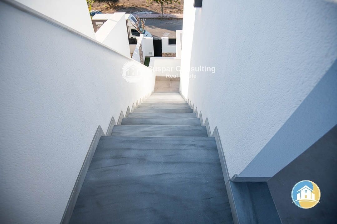 3 makuuhuone Huvila myytävänä paikassa Santiago de la Ribera mukana uima-altaan 
autotalli - 595 000 € (Ref: 8555947)