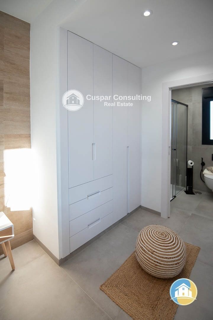 3 makuuhuone Huvila myytävänä paikassa Santiago de la Ribera mukana uima-altaan 
autotalli - 595 000 € (Ref: 8555947)