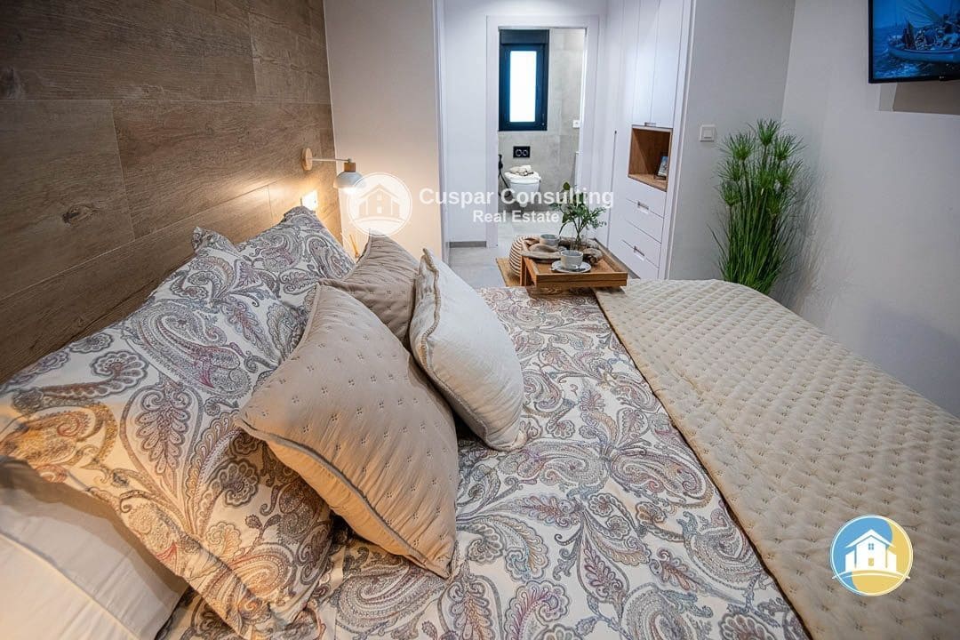 3 makuuhuone Huvila myytävänä paikassa Santiago de la Ribera mukana uima-altaan 
autotalli - 595 000 € (Ref: 8555947)