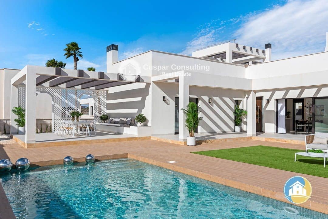 3 soverom Villa til salgs i Ciudad Quesada med svømmebasseng garasje - € 833 000 (Ref: 8555956)