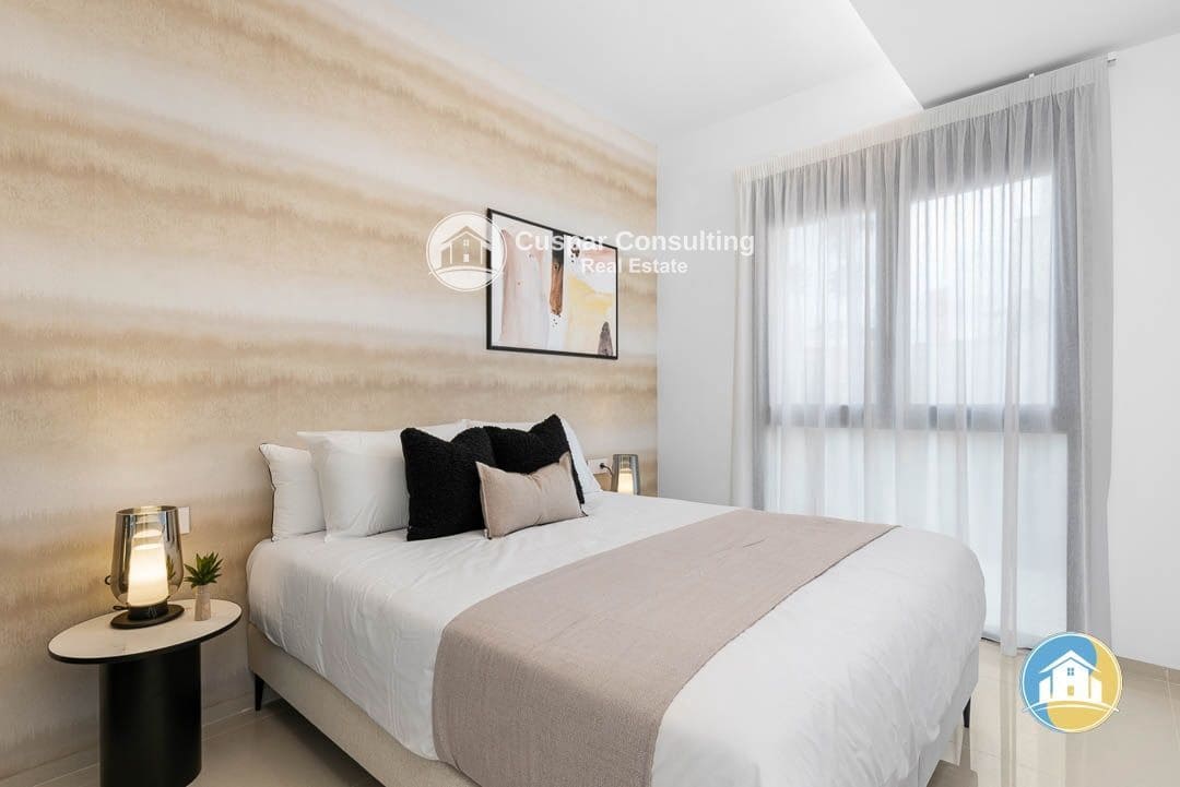 3 soverom Villa til salgs i Ciudad Quesada med svømmebasseng garasje - € 833 000 (Ref: 8555956)