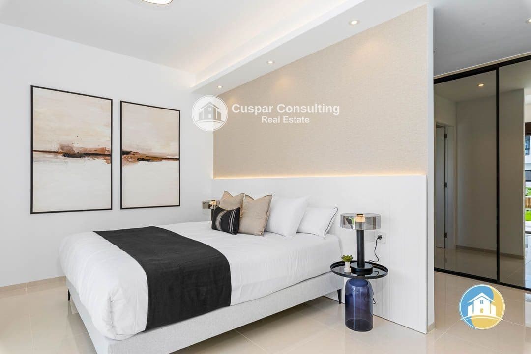 3 soverom Villa til salgs i Ciudad Quesada med svømmebasseng garasje - € 833 000 (Ref: 8555956)