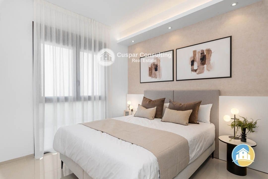 3 soverom Villa til salgs i Ciudad Quesada med svømmebasseng garasje - € 833 000 (Ref: 8555956)