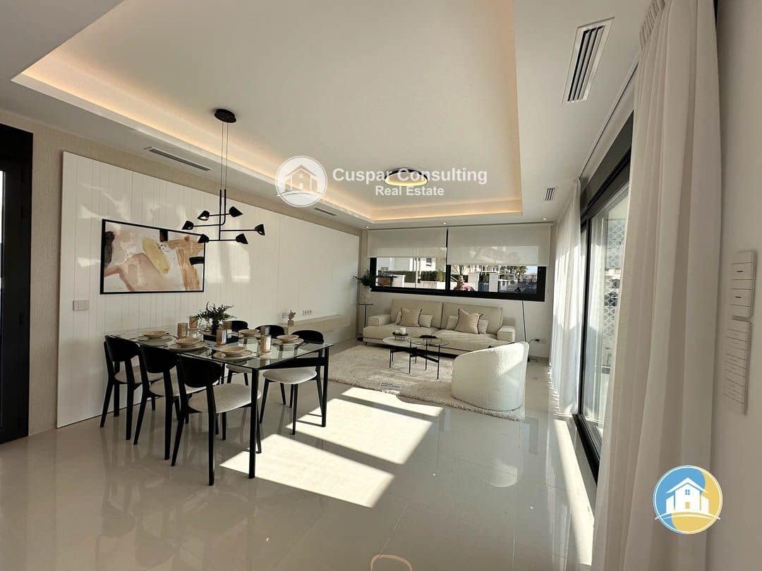 3 soverom Villa til salgs i Ciudad Quesada med svømmebasseng garasje - € 833 000 (Ref: 8555956)